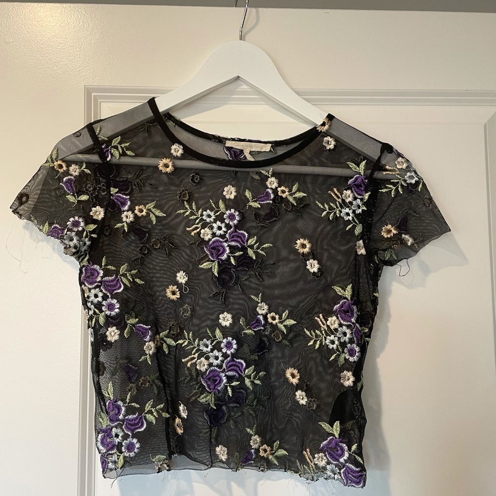 Beautiful Mesh Top - Picture 2 of 3